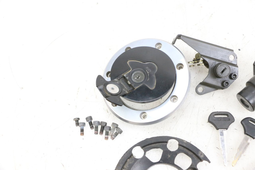 photo de KIT DE LLAVES KAWASAKI ZR 7 750 (1999 - 2004) - Otra perspectiva