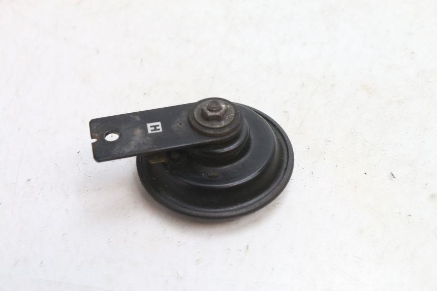 photo de CLAXON YAMAHA FJR 1300 (2001 - 2005) - Detalle de la pieza