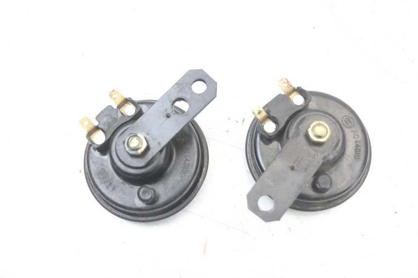 photo de CLAXON HARLEY DAVIDSON SPORTSTER XL CUSTOM 883 (1999 - 2006) - Primer plano técnico