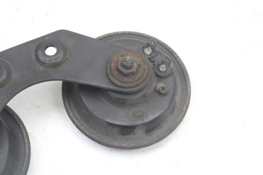 photo de CLAXON KAWASAKI GTR 1000 (1994 - 2004) - Detalles de los puntos de fijación