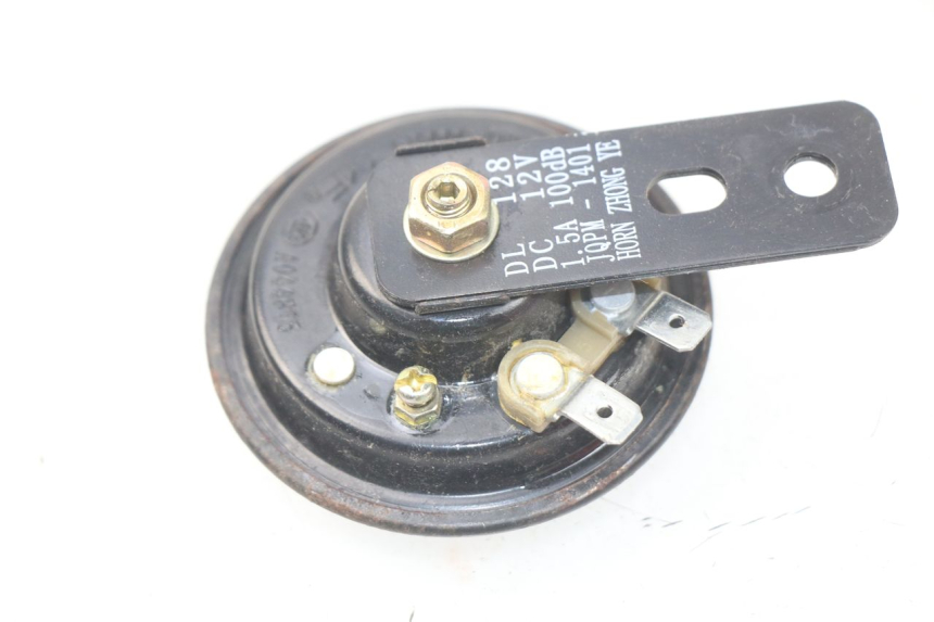 photo de CLAXON PEUGEOT KISBEE 2T 50 (2010 - 2017) - Detalle de la pieza