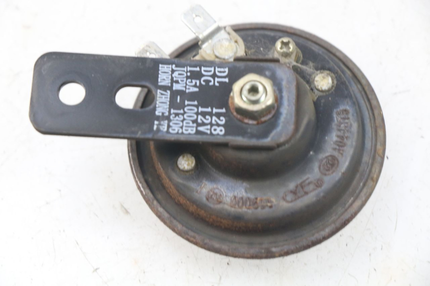 photo de CLAXON PEUGEOT KISBEE 2T 50 (2010 - 2017) - Detalle de la pieza