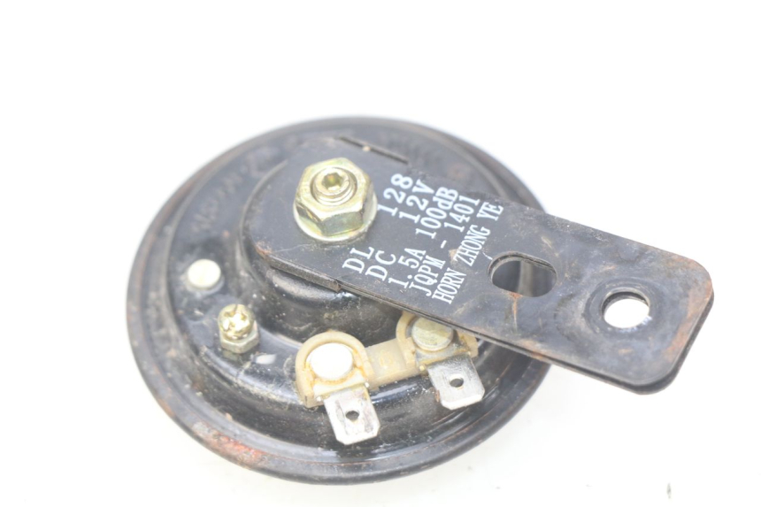 photo de CLAXON PEUGEOT KISBEE 2T 50 (2010 - 2017) - Detalle de la pieza