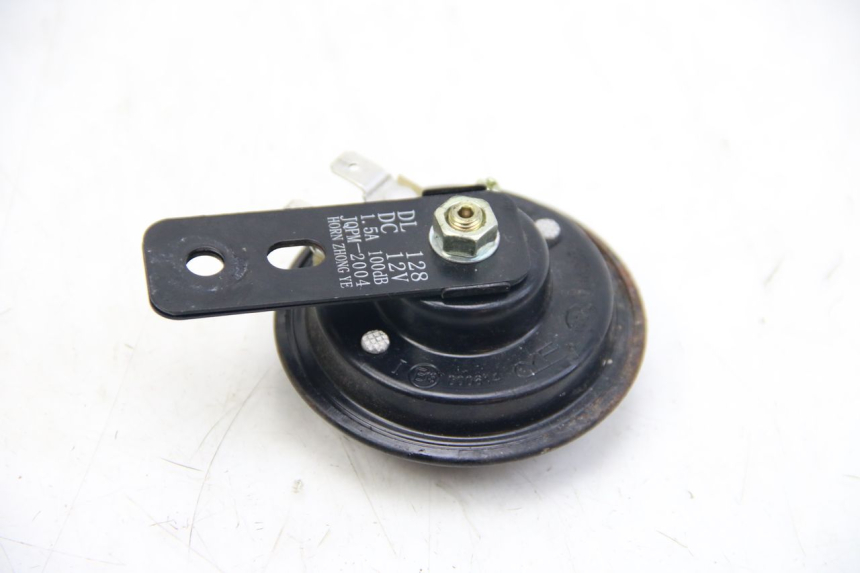 photo de CLAXON PEUGEOT KISBEE 2T 50 (2018 - 2022) - Otra perspectiva