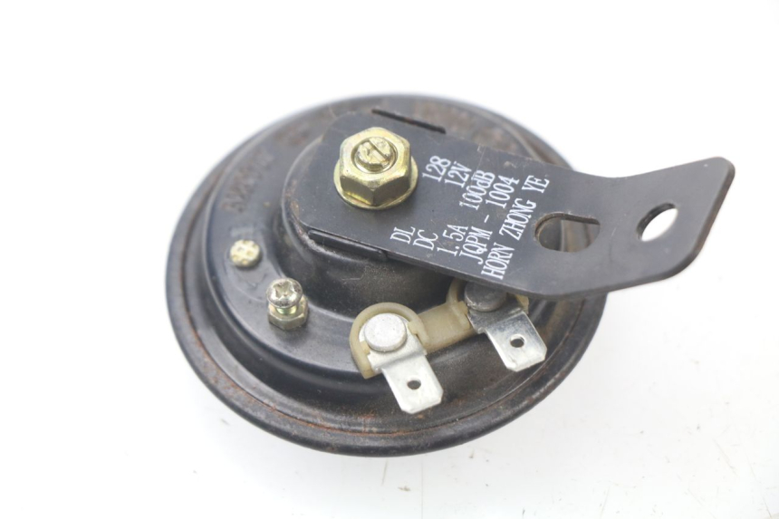 photo de CLAXON PEUGEOT KISBEE 4T 50 (2010 - 2017) - Detalle de la pieza