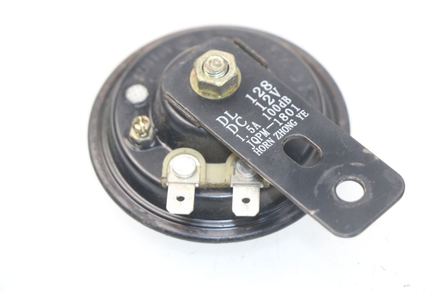 photo de CLAXON PEUGEOT KISBEE 4T 50 (2018 - 2022) - Detalle de la pieza