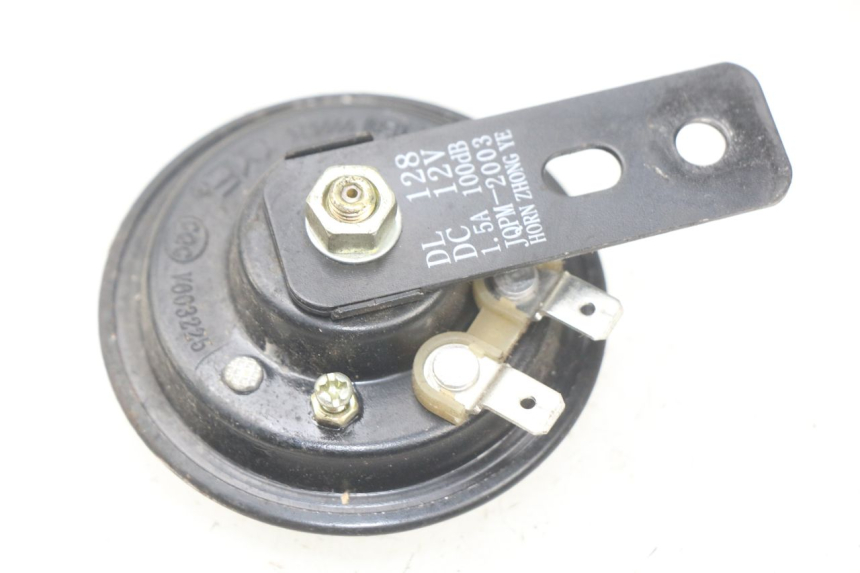 photo de CLAXON PEUGEOT KISBEE 4T 50 (2018 - 2022) - Detalle de la pieza