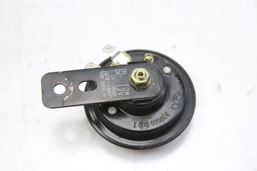 photo de CLAXON PEUGEOT KISBEE 4T 50 (2018 - 2022) - Detalle de la pieza