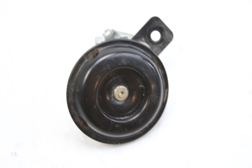 photo de CLAXON PEUGEOT KISBEE 4T 50 (2010 - 2017) - Detalle de la pieza