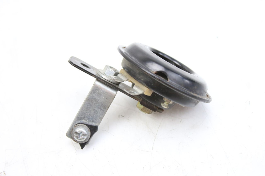 photo de CLAXON PEUGEOT KISBEE 4T 50 (2010 - 2017) - Primer plano técnico