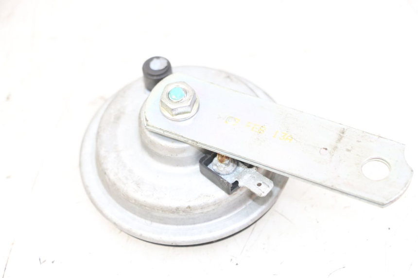 photo de CLAXON PEUGEOT SATELIS 125 (2013 - 2018) - Zoom estado de uso