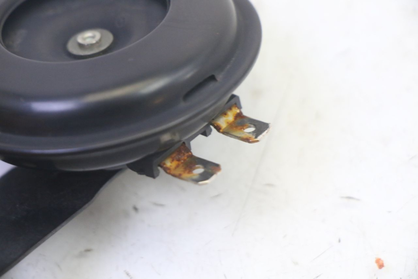 photo de CLAXON EFUN PUSA 1 - Primer plano técnico