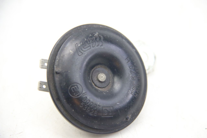 photo de CLAXON SUZUKI SIXTEEN 125 (2008 - 2010) - Vista principal