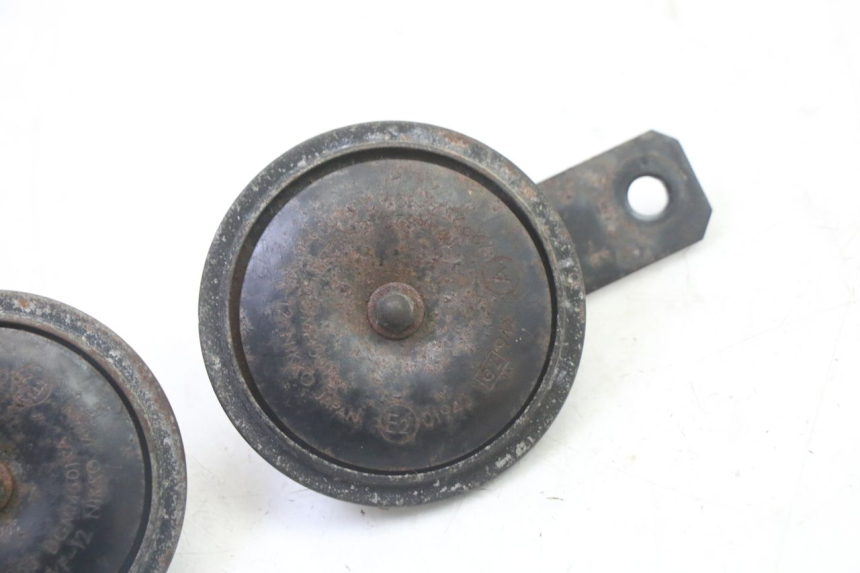 photo de CLAXON TRIUMPH SPRINT 900 (1995 - 1998) - Zoom estado de uso