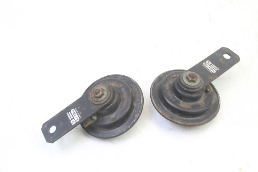 photo de CLAXON TRIUMPH SPRINT 900 (1995 - 1998) - Primer plano técnico