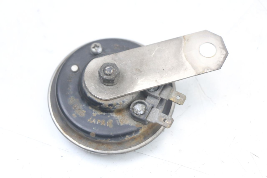 photo de CLAXON SUZUKI GSR 750 (2011 - 2017) - Zoom estado de uso