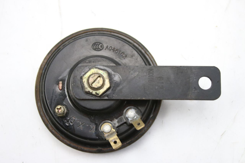 photo de CLAXON PEUGEOT TWEET 125 (2010 - 2017) - Otra perspectiva