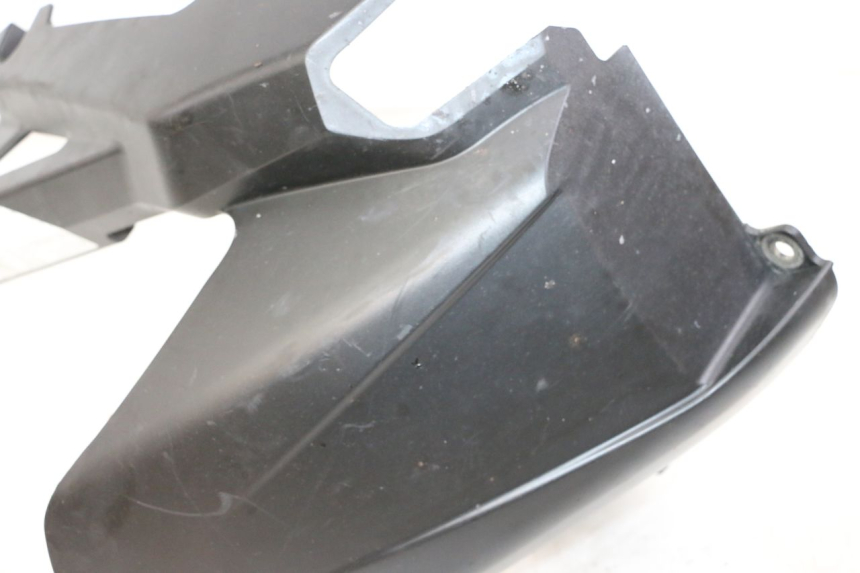 photo de GUARDABARROS SUZUKI GSR 750 (2011 - 2017) - Detalle de la pieza