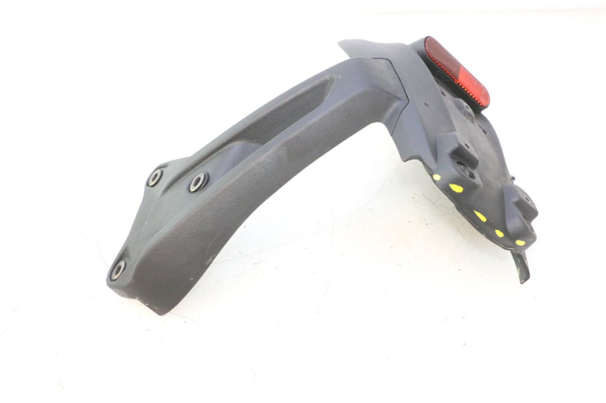 photo de GUARDABARROS PIAGGIO MP3 HPE 530 (2022 - 2026) - Otra perspectiva