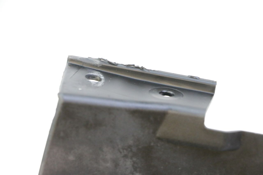 photo de GUARDABARROS YAMAHA XJ6 600 (2008 - 2016) - Detalle de la pieza