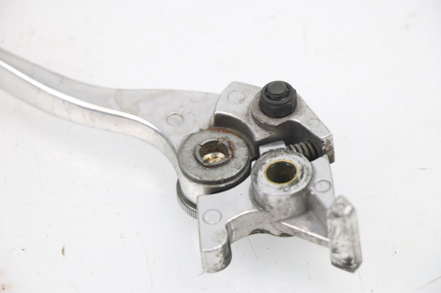 photo de MANETA FRENO DERECHA KYMCO XCITING 500 (2007 - 2010) - Primer plano técnico