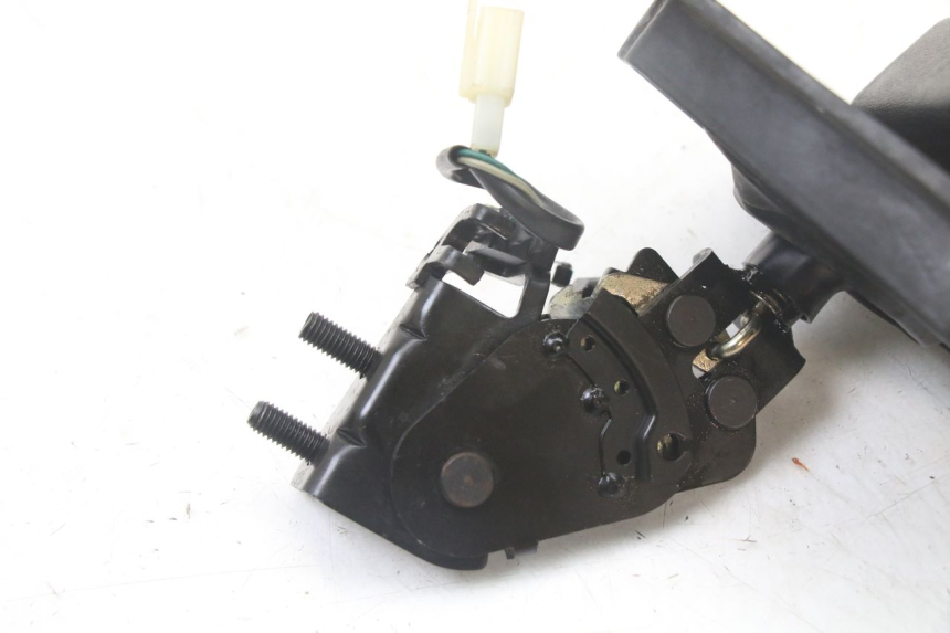 photo de MANETA FRENO PARKING KYMCO XCITING 500 (2007 - 2010) - Detalle de la pieza