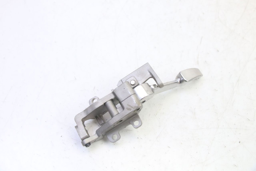 photo de MANETA FRENO PARKING PIAGGIO MP3 HPE 310 (2024 - 2025) - Primer plano técnico