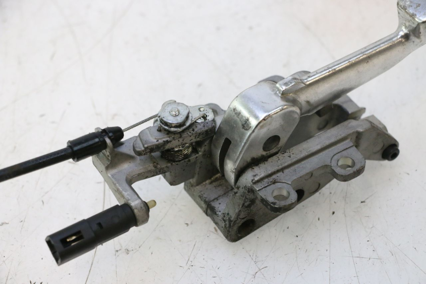 photo de MANETA FRENO PARKING PIAGGIO MP3 LT 300 (2010 - 2016) - Estado de la superficie y material