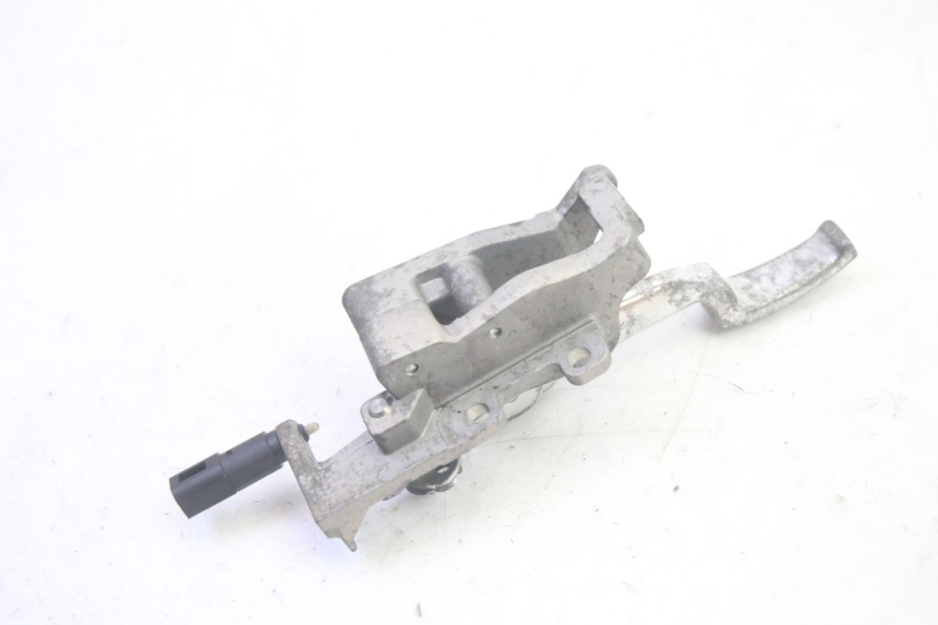 photo de PALANCA DE FRENO DE ESTACIONAMIENTO PIAGGIO MP3 RL 250 (2006 - 2010) - Primer plano técnico