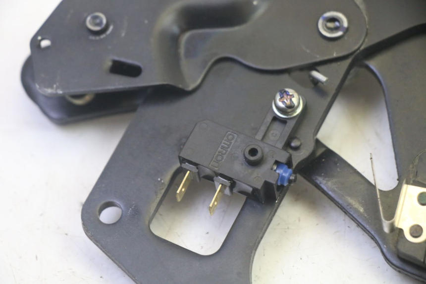 photo de MANETA FRENO PARKING YAMAHA TRICITY 300 (2020 - 2024) - Zoom estado de uso