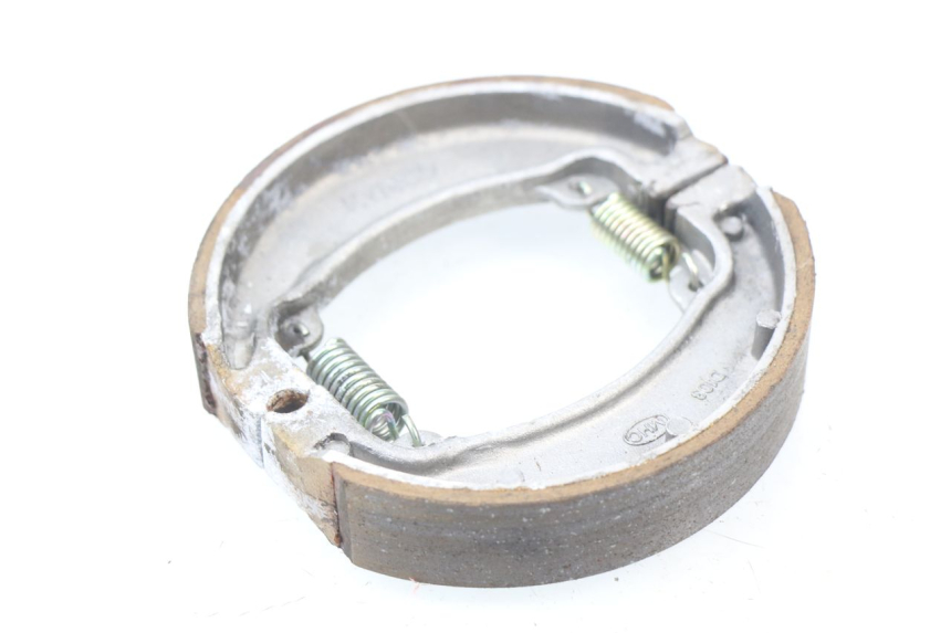 photo de ZAPATAS FRENO KYMCO AGILITY 125 (2005 - 2010) - Primer plano técnico