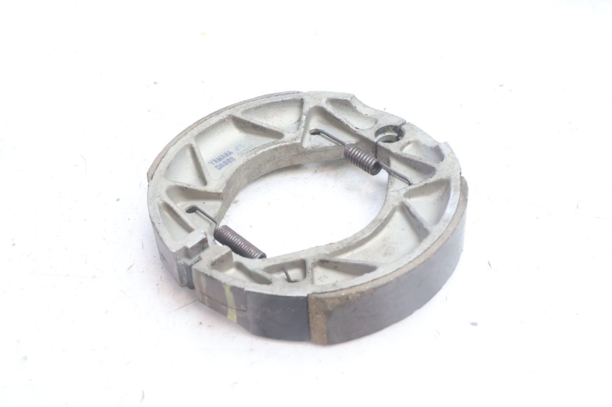 photo de ZAPATA DE FRENO YAMAHA BW'S BWS 125 (2010 - 2013) - Primer plano técnico