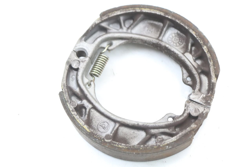 photo de ZAPATA DE FRENO PEUGEOT KISBEE 4T 50 (2018 - 2022) - Detalle de la pieza