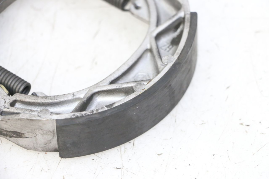 photo de ZAPATAS FRENO PIAGGIO NEW TYPHOON 50 (2010 - 2017) - Primer plano técnico