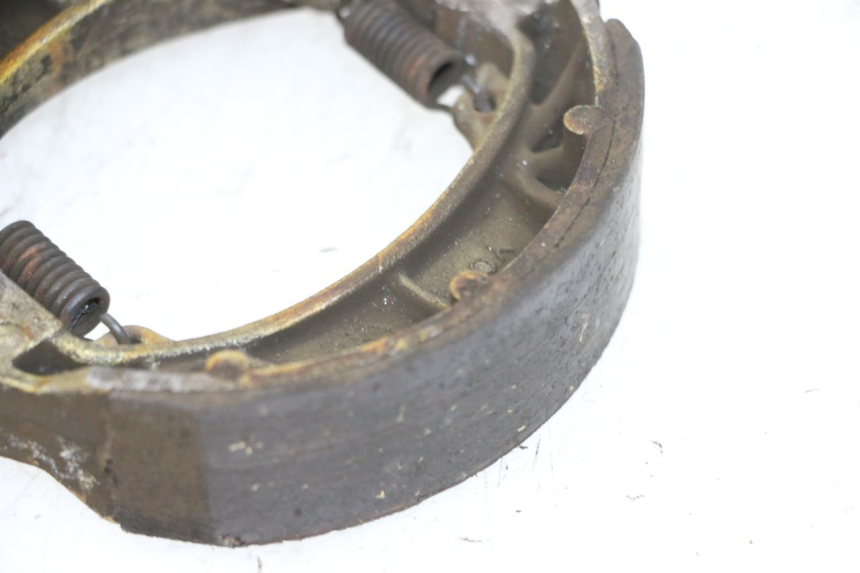 photo de ZAPATA DE FRENO SYM ORBIT III 3 4T 50 (2018 - 2021) - Otra perspectiva