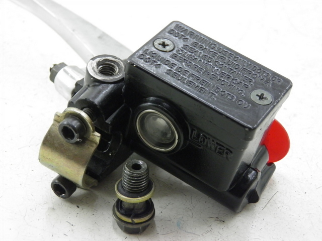 photo de BOMBA FRENO TRASERO JM MOTOR S-MAX 125 (2010 - 2014) - Detalles de los puntos de fijación