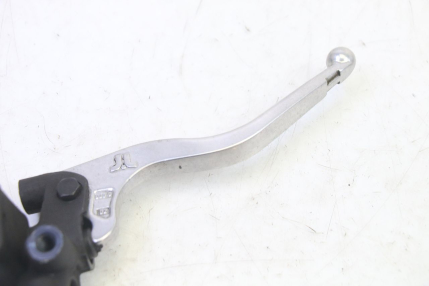 photo de BOMBA FRENO DELANTERO QUADRO 4 4D 350 (2015 - 2018) - Zoom estado de uso