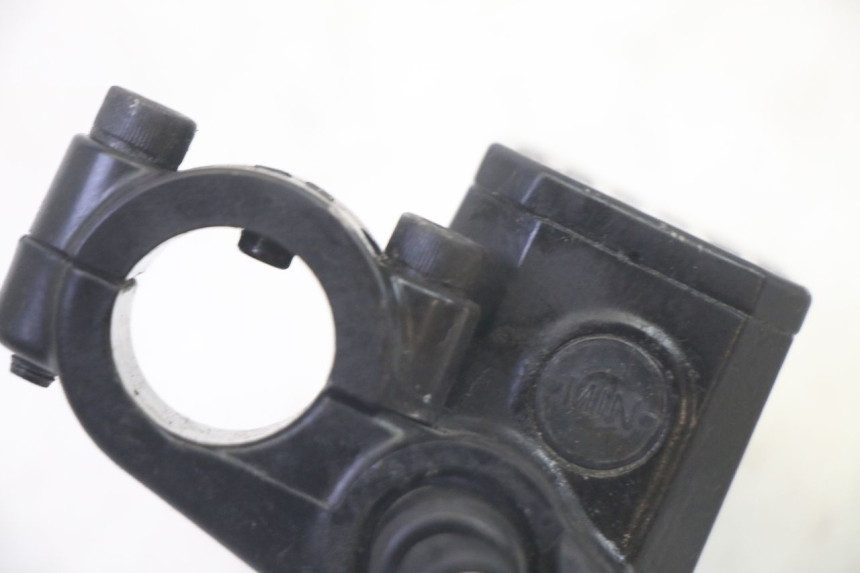 photo de BOMBA FRENO DELANTERO ADIVA AD3 300 (2014 - 2020) - Vista general del producto