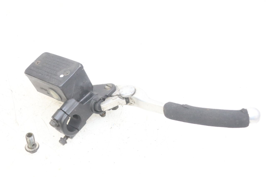 photo de CILINDRO MAESTRO DELANTERO SUZUKI BURGMAN 650 (2002 - 2004) - Primer plano técnico