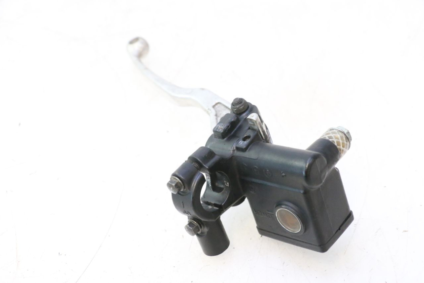 photo de CILINDRO MAESTRO DELANTERO SUZUKI BURGMAN 125 (2007 - 2014) - Primer plano técnico