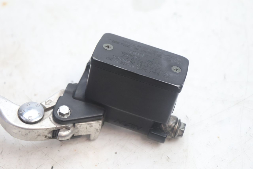 photo de BOMBA FRENO DELANTERO SUZUKI BURGMAN EXECUTIVE ABS 650 (2006 - 2012) - Vista general del producto