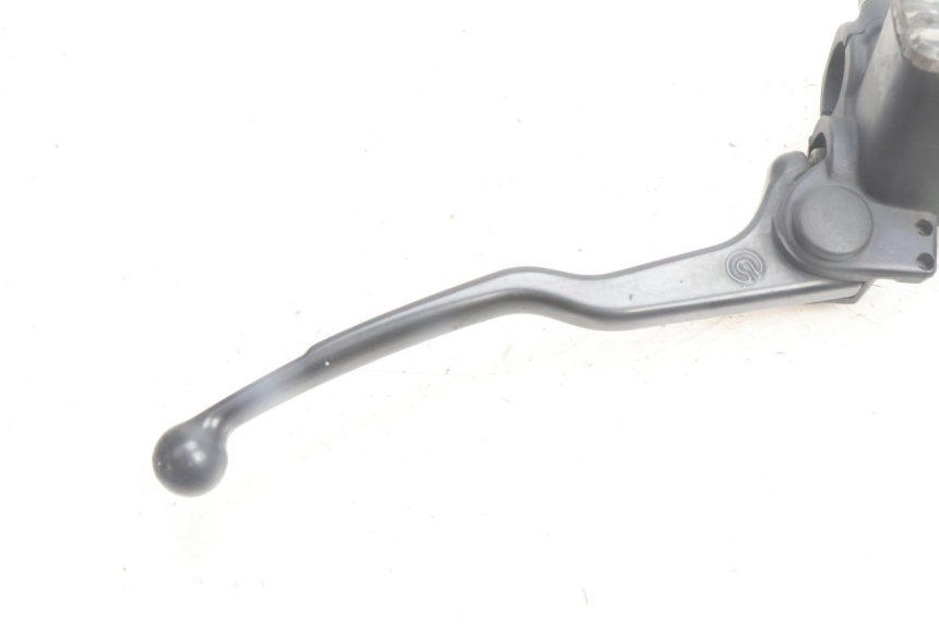 photo de CILINDRO MAESTRO DELANTERO BMW C1 125 (2000 - 2003) - Primer plano técnico