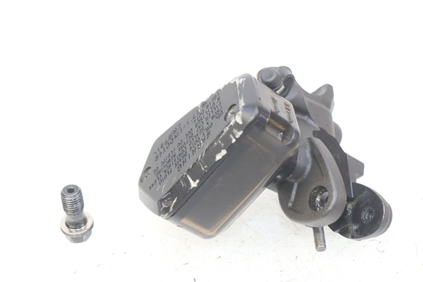 photo de CILINDRO MAESTRO DELANTERO HONDA CB R 1000 (2018 - 2023) - Detalle de la pieza