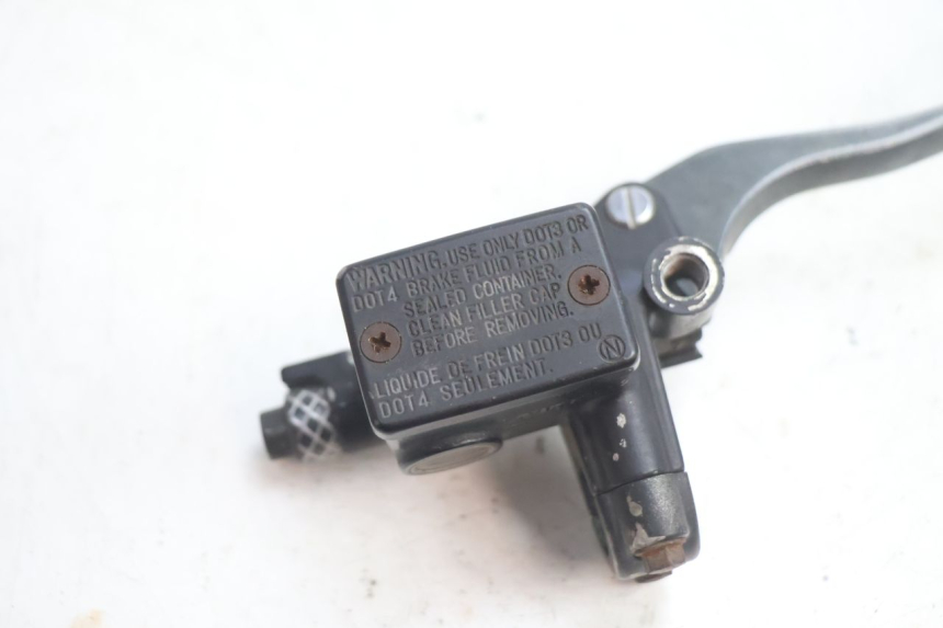 photo de BOMBA FRENO DELANTERO HONDA CB TWO FIFTY 250 (1991 - 2002) - Detalle de la pieza