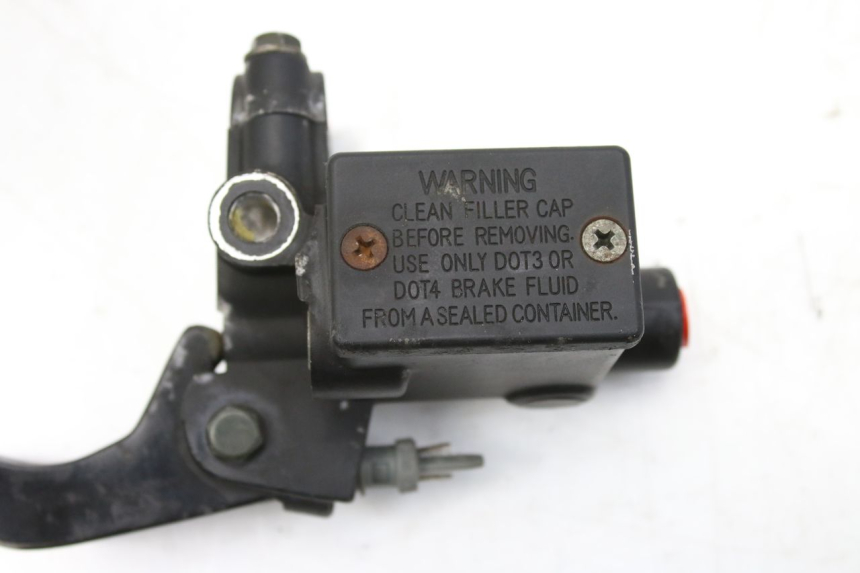 photo de CILINDRO MAESTRO DELANTERO PEUGEOT CITYSTAR 50 (2013 - 2017) - Primer plano técnico