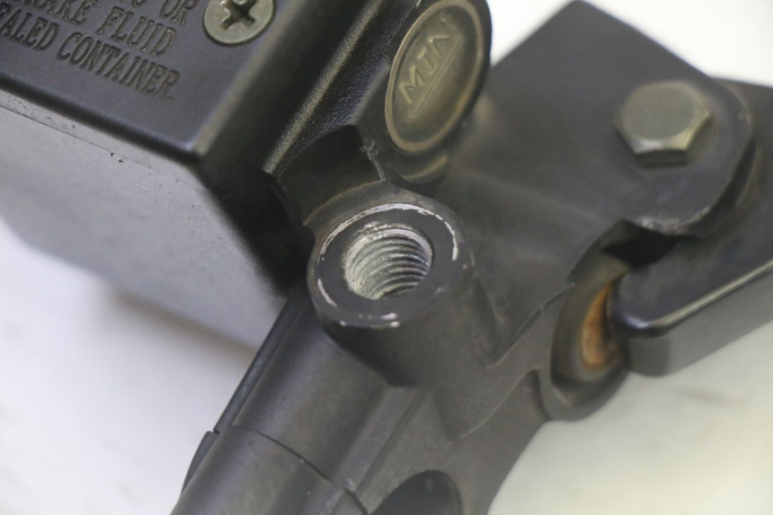 photo de CILINDRO MAESTRO DELANTERO PEUGEOT CITYSTAR 50 (2013 - 2017) - Otra perspectiva