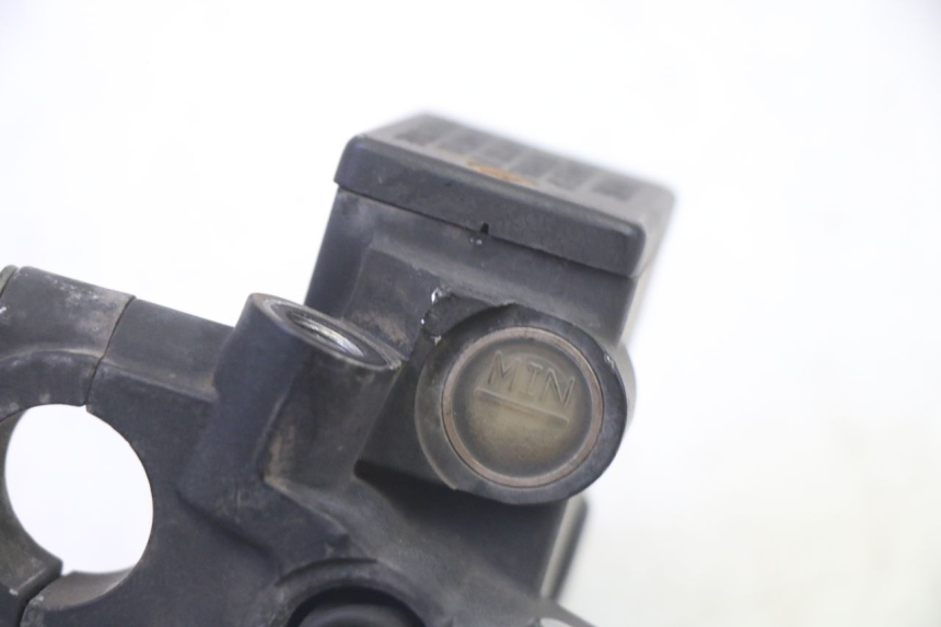 photo de CILINDRO MAESTRO DELANTERO PEUGEOT CITYSTAR 50 (2013 - 2017) - Otra perspectiva