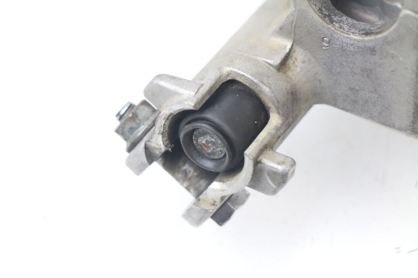 photo de BOMBA FRENO DELANTERO HONDA CRF CR-F 450 (2001 - 2005) - Primer plano técnico