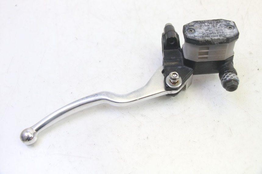 photo de CILINDRO MAESTRO DELANTERO SYM CROX 4T 50 (2016 - 2023) - Otra perspectiva