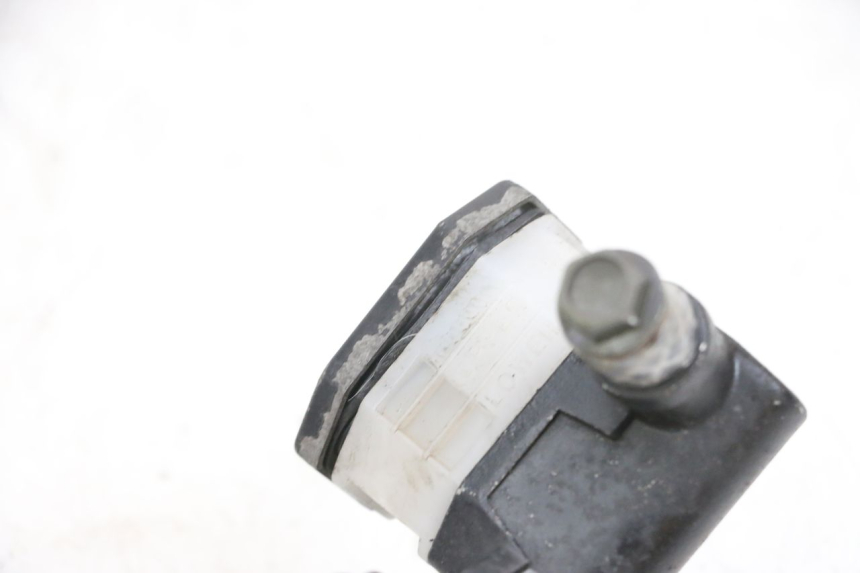 photo de CILINDRO MAESTRO DELANTERO SYM CROX 4T 50 (2016 - 2023) - Detalles de los puntos de fijación